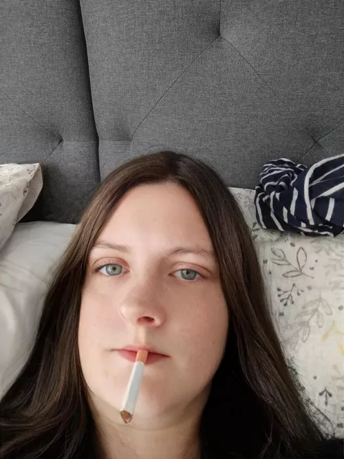 Not feeling too great so having a lazy day by AlicjaChainSmoker