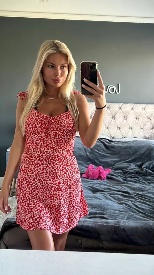 This is my favourite sundress😏 by Prestigious-Rain1354