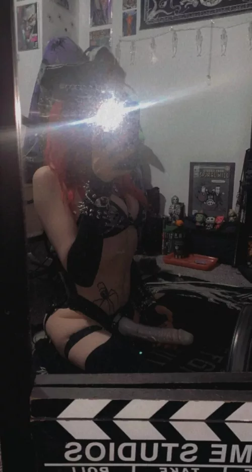 You should know that I won't be a good girl [F] by LivingDeadGothh