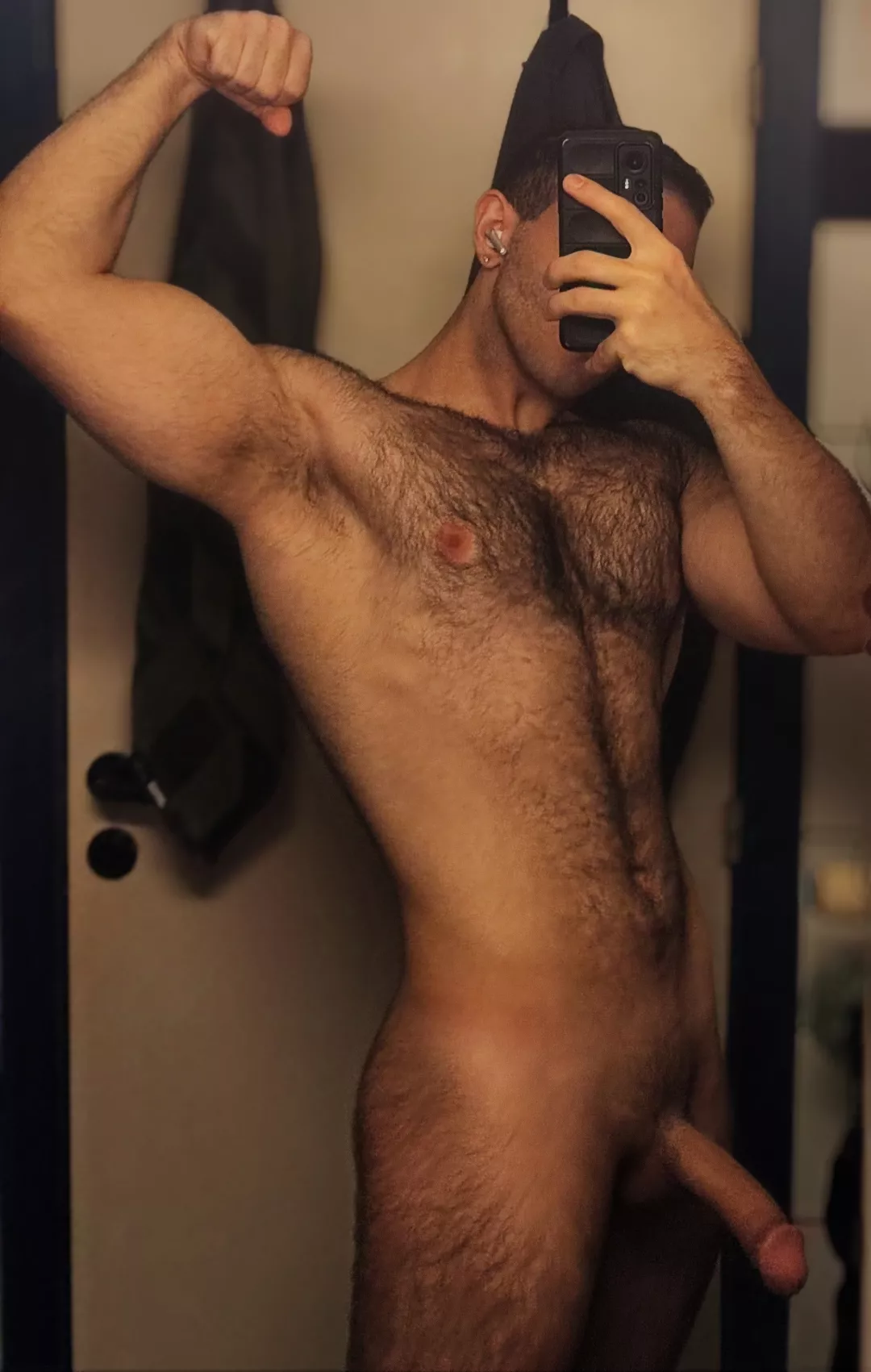 (23) you like hairy? posted by bwdock