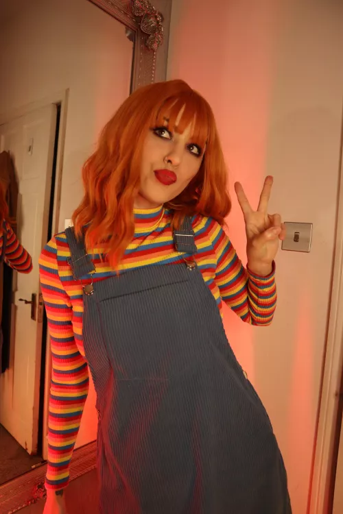 Guess who I am for halloween hehe (f) by HuntingHarrietX