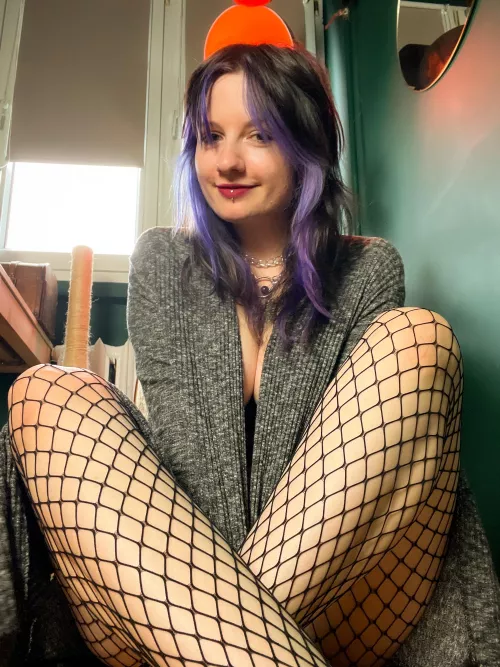 its a stay in bed day [f] by Littlest_Fern