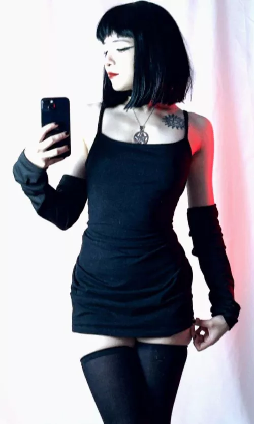 New song you're addictd right now?  by SthormyStar