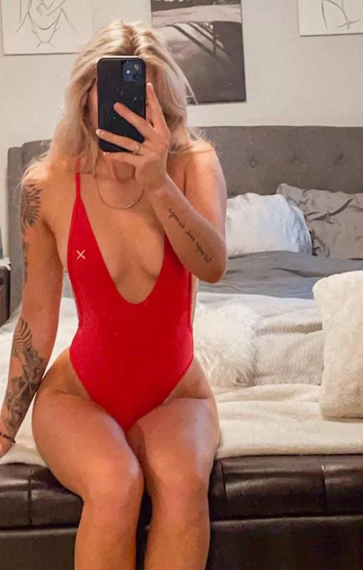 New suit, who dis 🌹 posted by Rose_blowsum