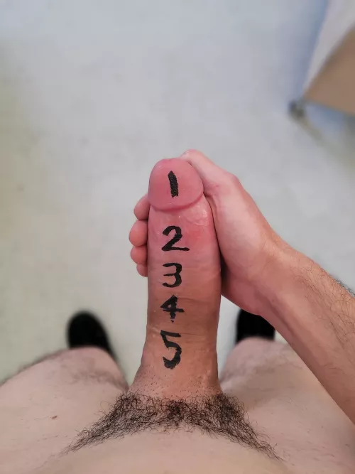 Too thick that most can only throat to 3 by jonjon14141_