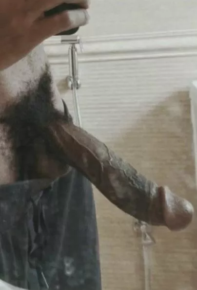 Whos tryna taste some chocolate? posted by Icy-Sand307