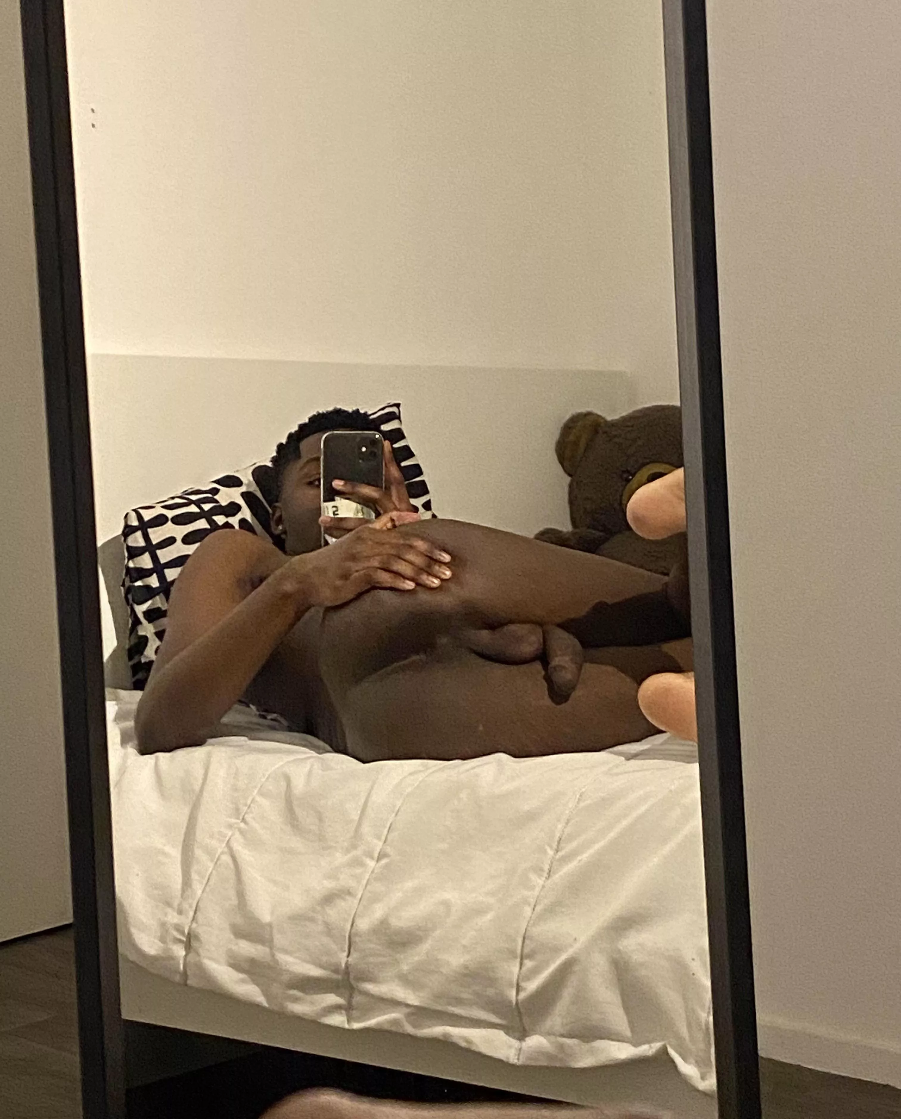 18 twink, hmuuu posted by Sluttybvnny