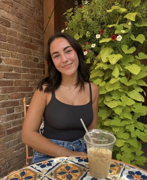 Are fettuccine straps a thing? Bigger than spaghetti straps  by New_Toe1755