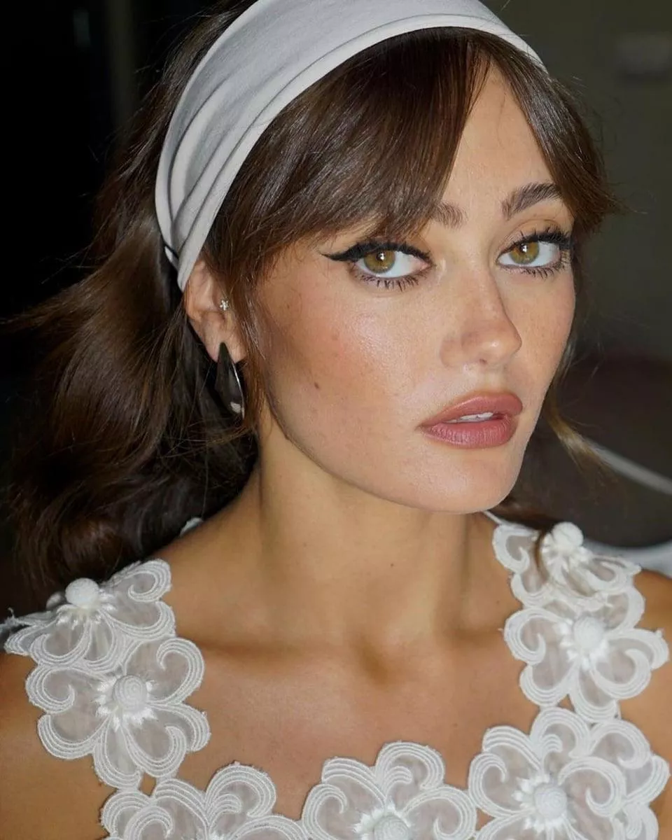 Ella Purnell posted by Ken789gh