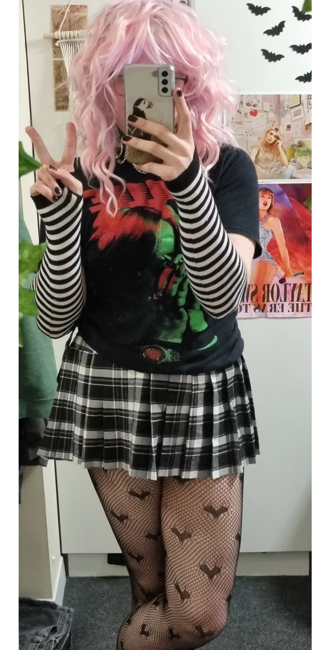 Felt cute 🤗 posted by brownieboy5555