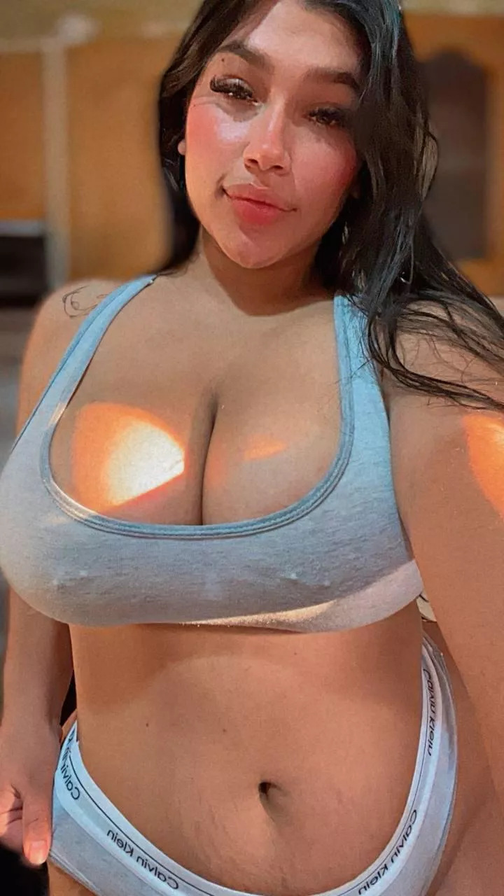 I hope there are still a few that can appreciate chubby babes posted by sofie_juggss