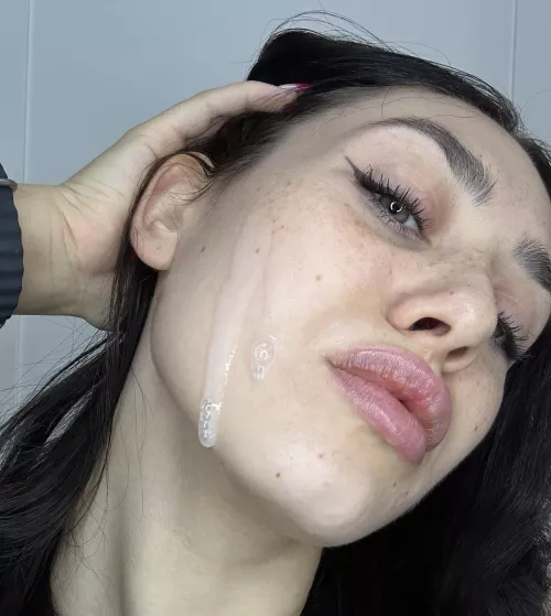 it makes me smile to have cum on my face by meledylove