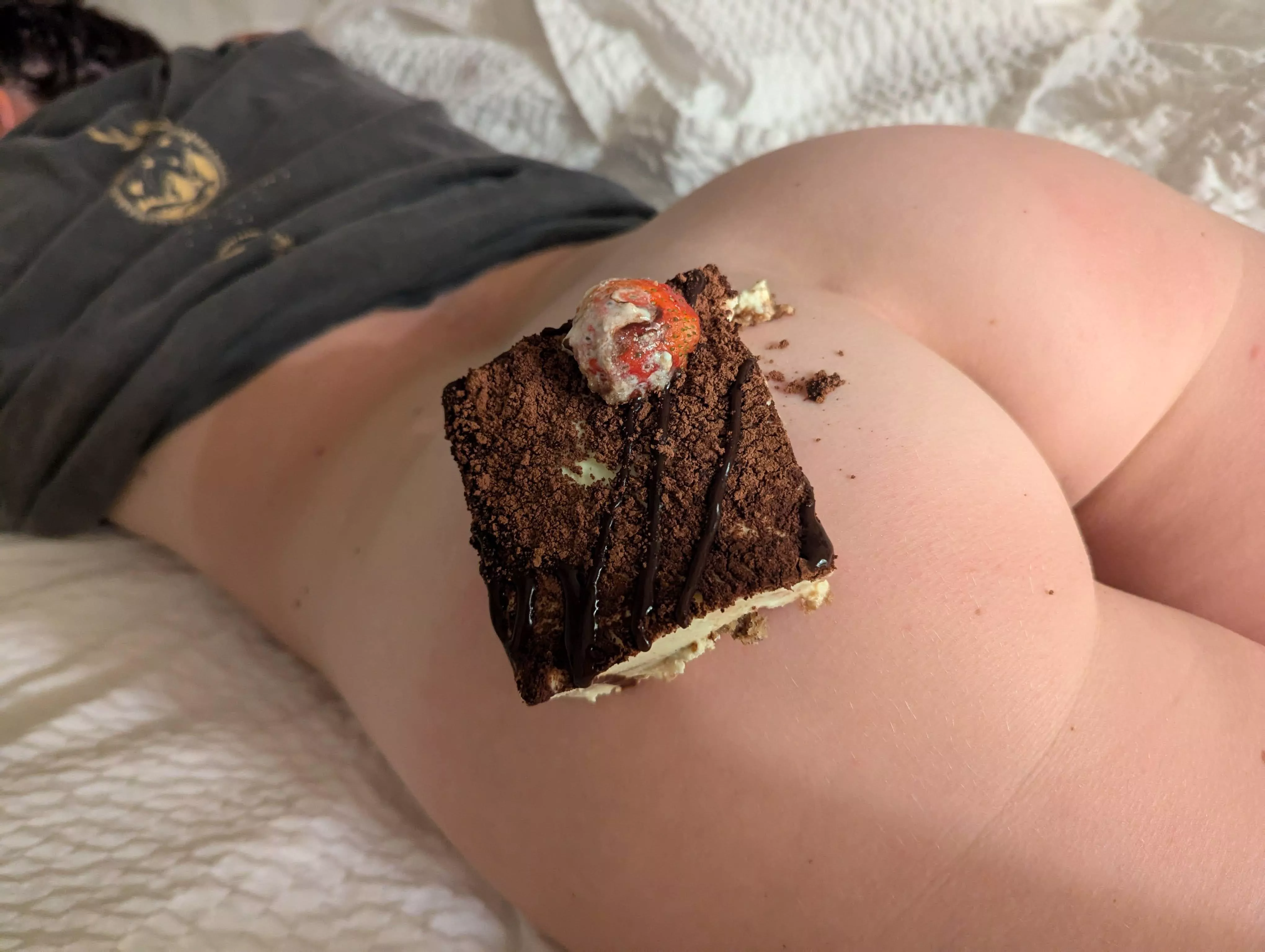 💕New addition to my Cake on Cake collection*🍰🍰🍰 tiramisu anyone? 😉  posted by LL33spi