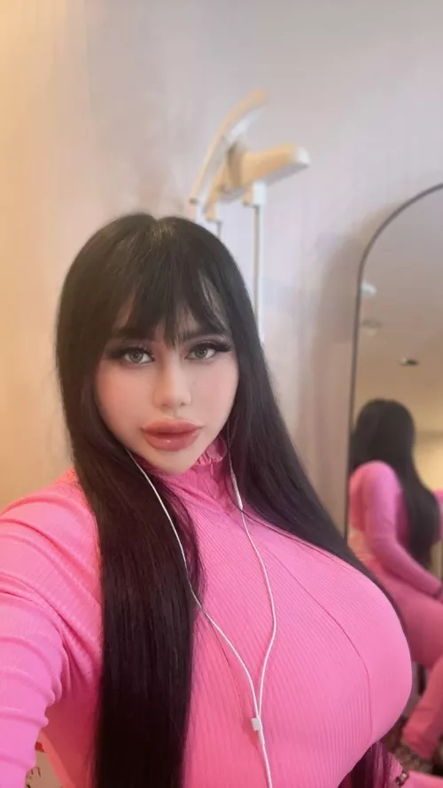 Simple busty selfie to start  by iammilababy