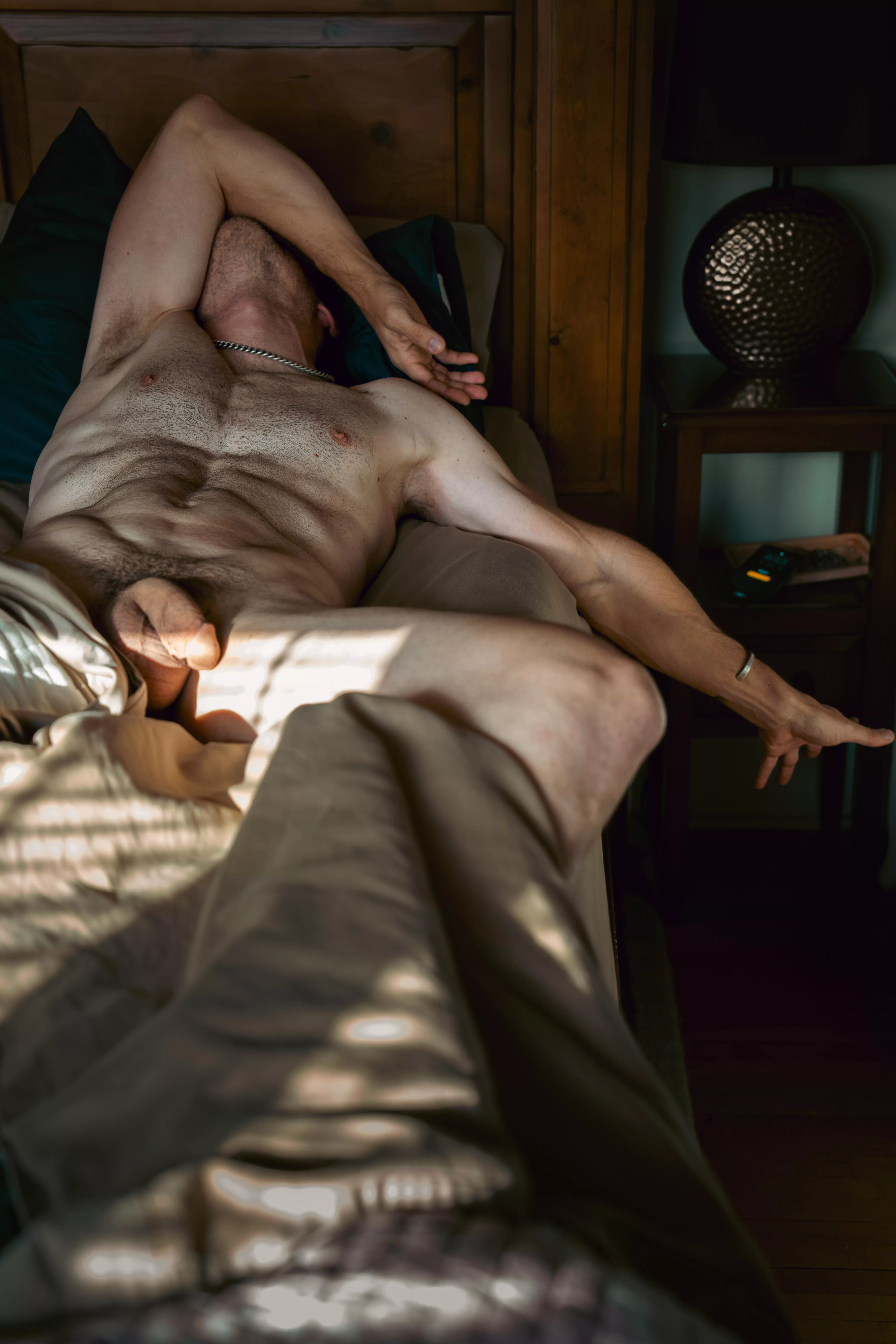 Snooze button hunting 🫳📴 posted by surly_fox