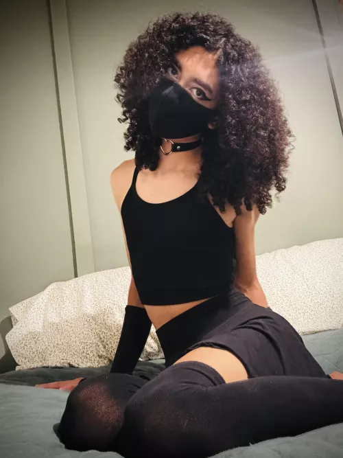 Sometimes the simplest outfits are the best ones.  by The_charbow