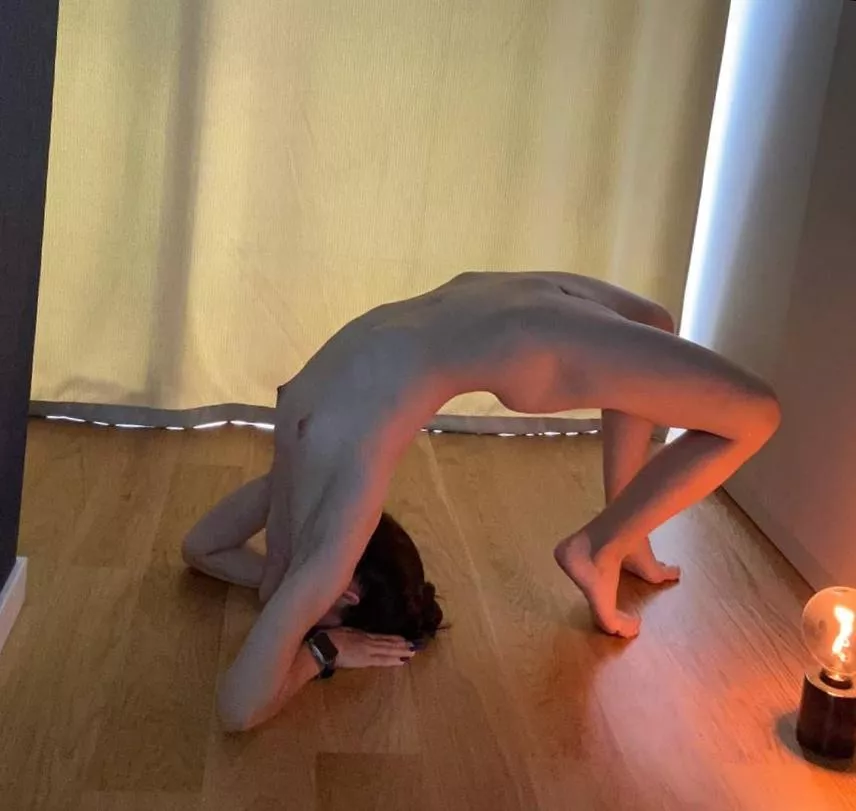 Trying to entice you to eat my skinny body posted by meledylove