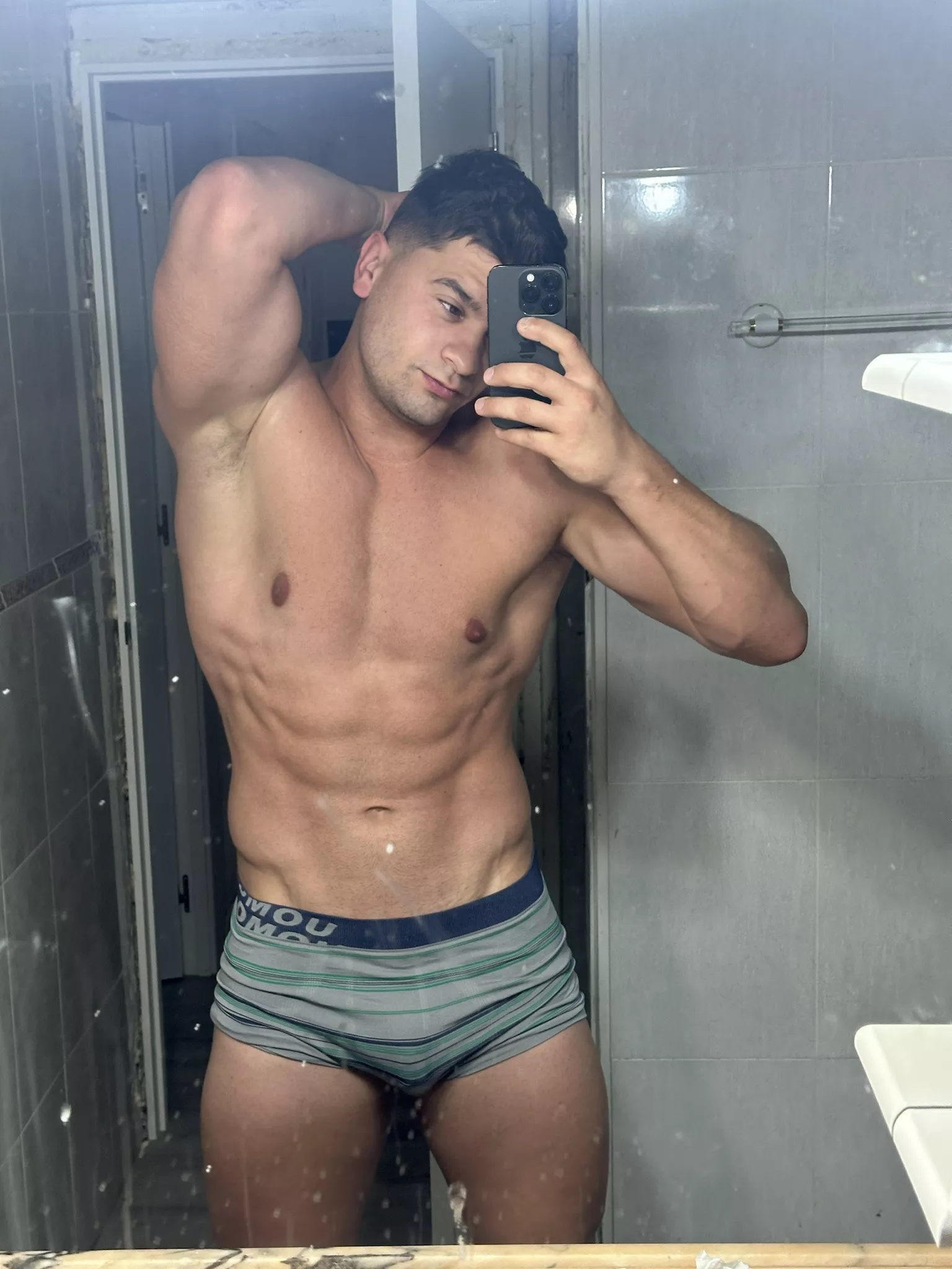 Your Friday V posted by realisiwak