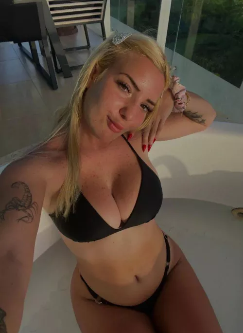 19 [F] #Ohio - Who wants to get to know each other by Chicclunabels