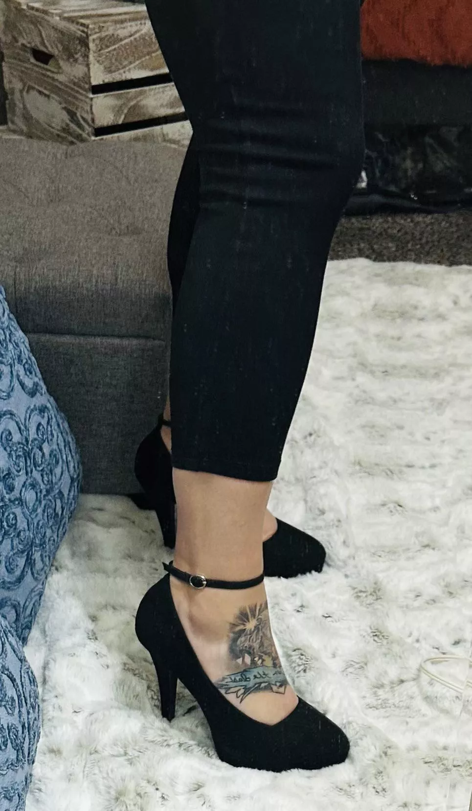 Classic black with ankle straps? 😍 posted by Jess_InHeels