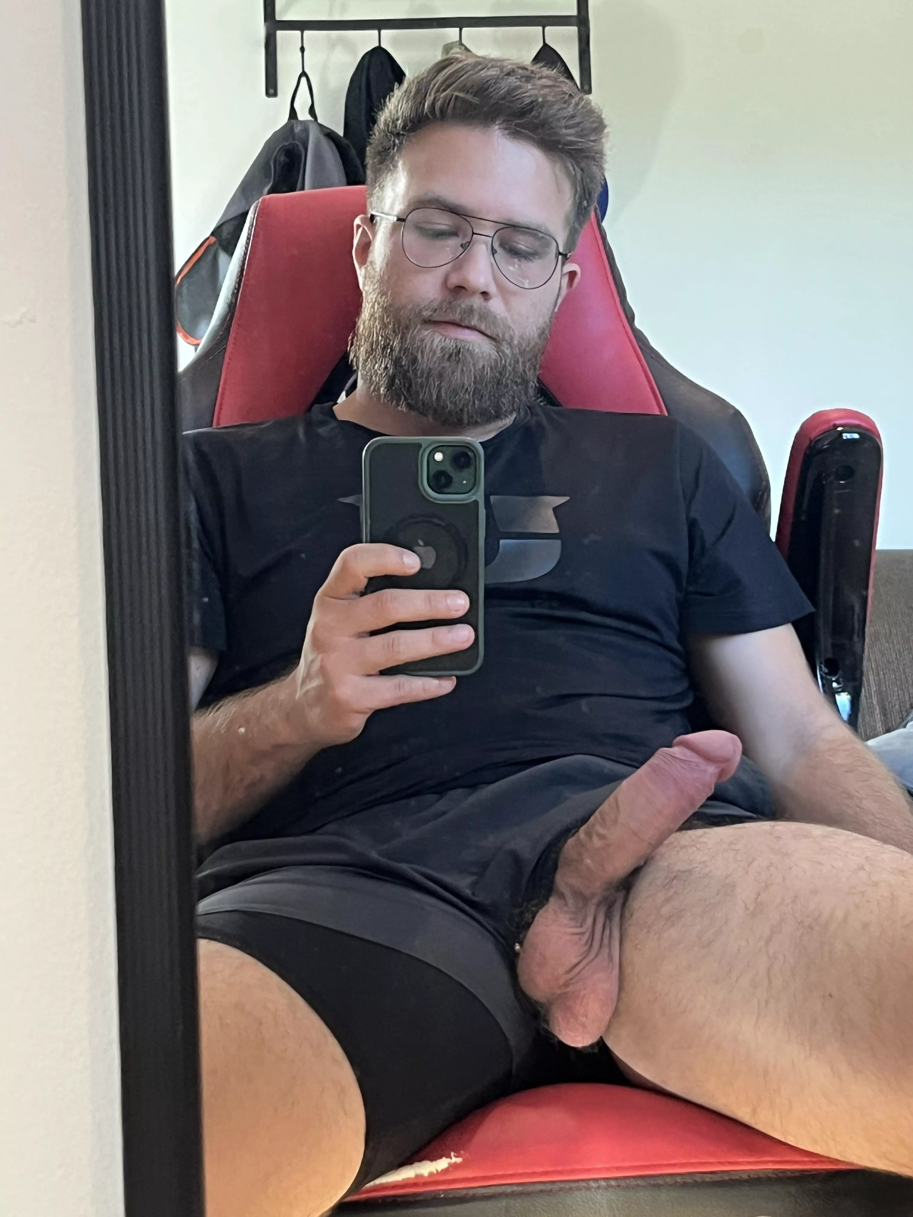 Daddy needs a hole [34] posted by hairyMtl