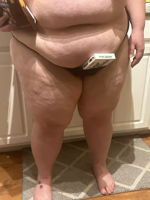 Evolutionary benefits of obesity 🤣🤤🐷 by LittleMissSwissRolls