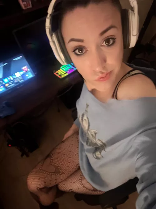 Hi 👋  by Certain-Lion4991