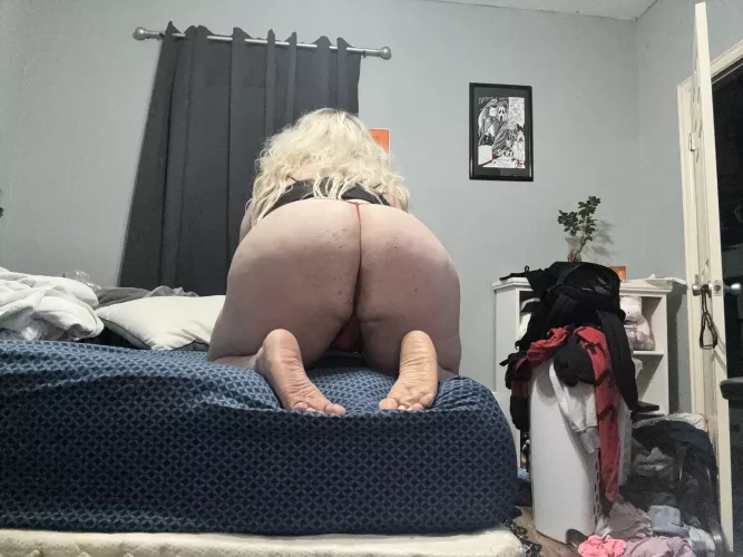 Hiii boys  by supersolesssss