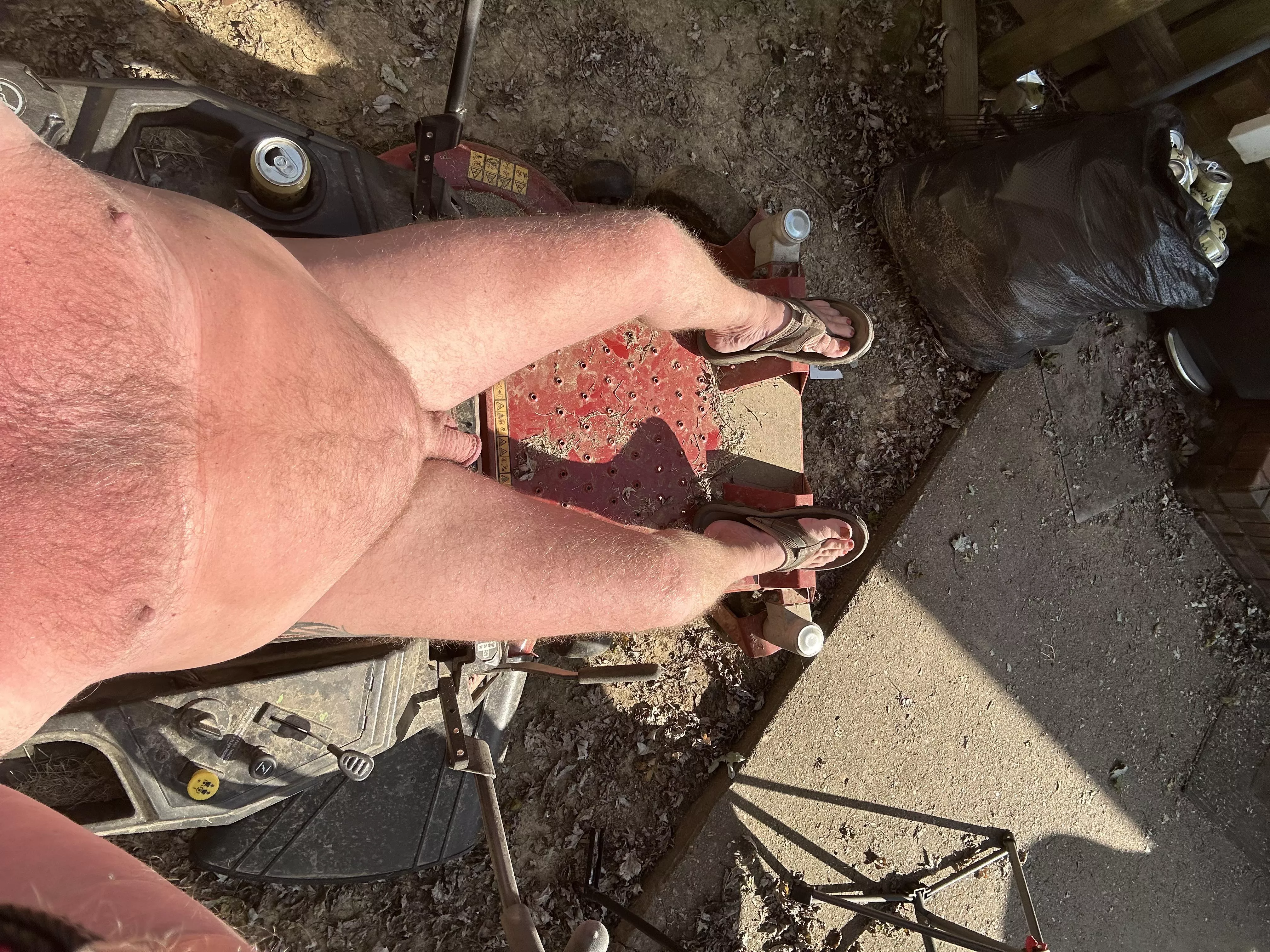 Hopefully the last mow of the season posted by RockHaulerSteve