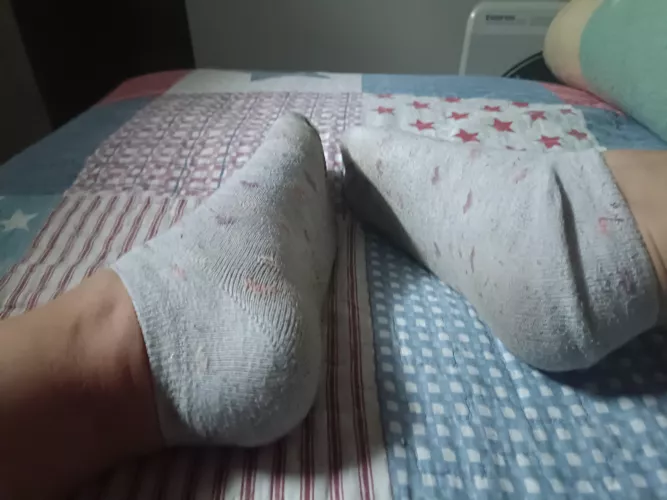 I invite you to try my naked ankles by Sweet_Chiquita