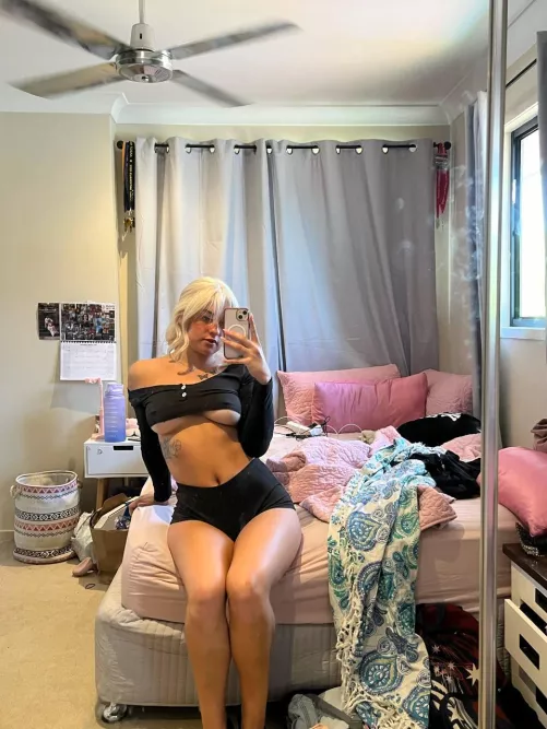 I wanna feel your married cock inside me
 by jasminefreedom