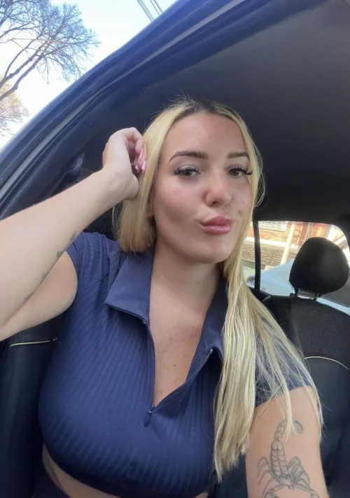 Let’s skip the routine—19 F hotwife open to random chats by dazzlingChristine