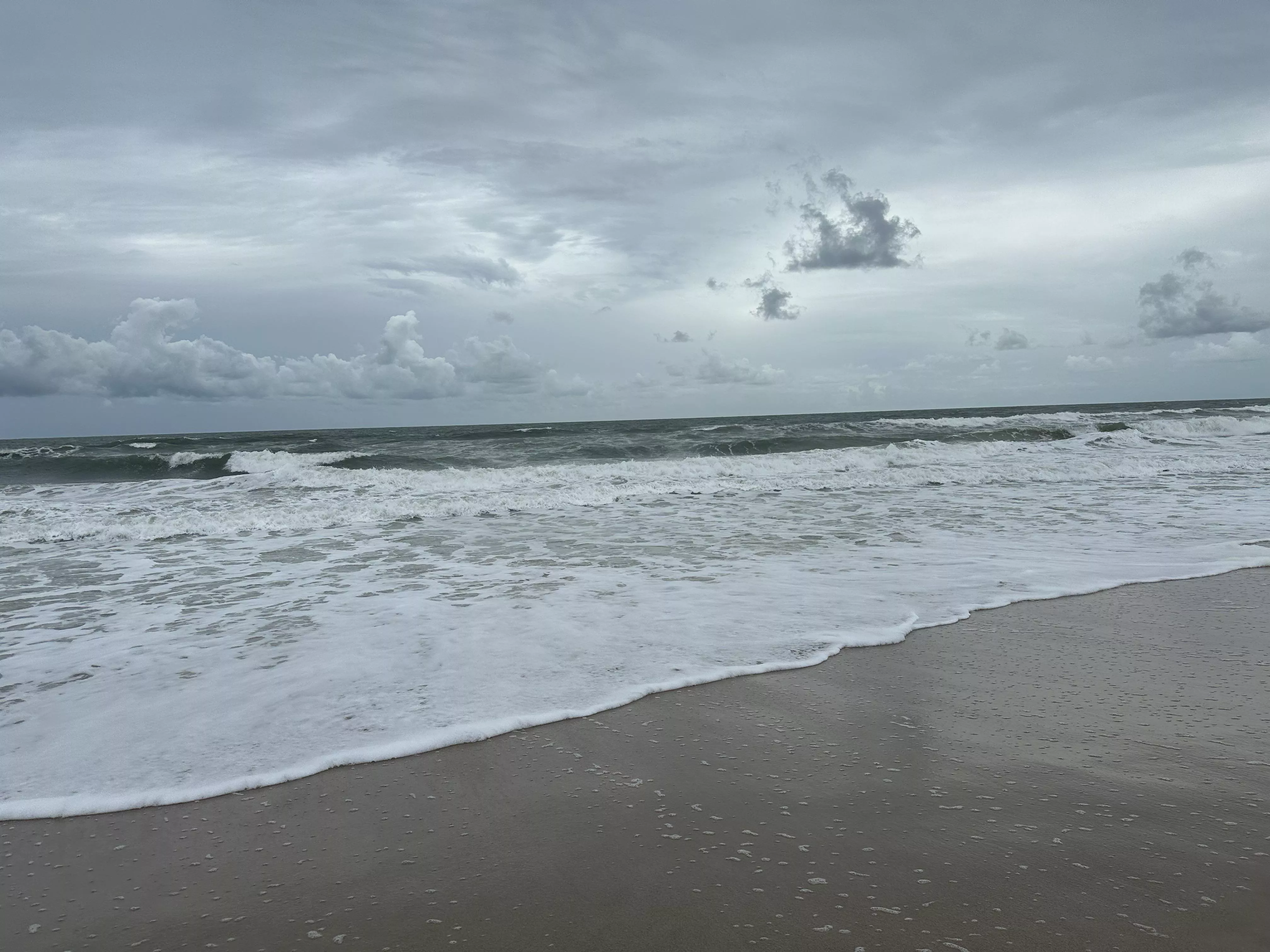 Pre-hurricane beach day posted by 8whereswaldo8