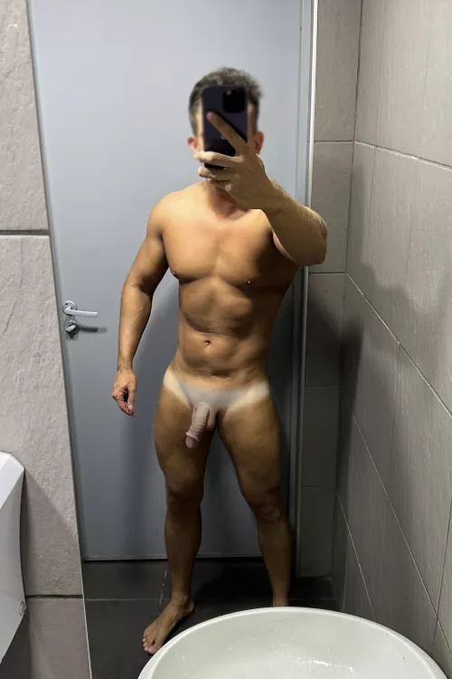 The final tanline by alexandromortias