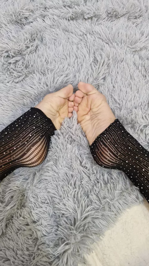 The scrunch is perfection! by light_moon_