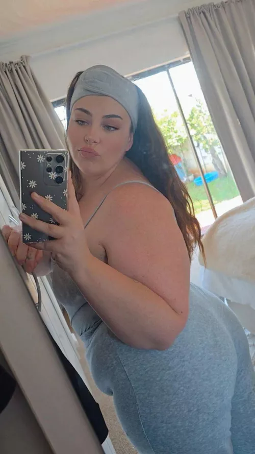 What would I have to moan in your ear to get you to cum in me? 😏💦 by Miss_Daisyxoxo