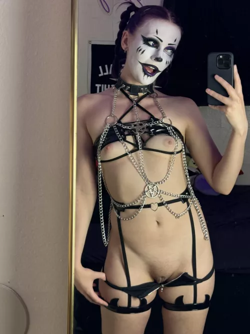 When you creampie a clown she creampies you back  by impossiblepig666