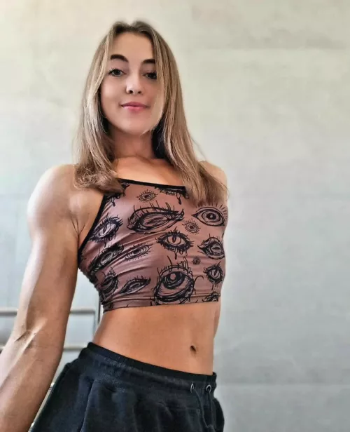 Would you like to wrestle me? 💪🏻😈  by QueenKongFitness