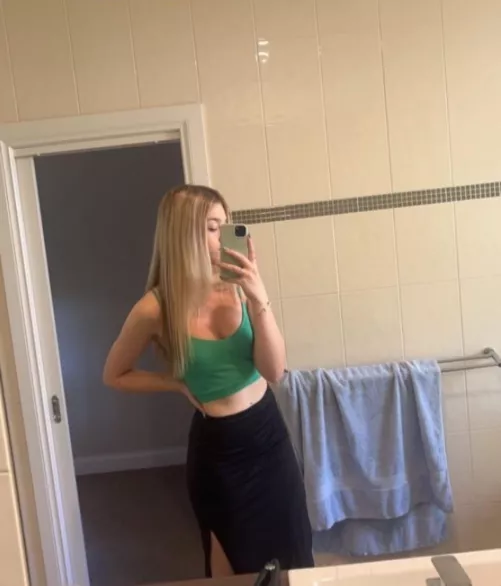 Young Slut needs bwc/bbc by missdawn556