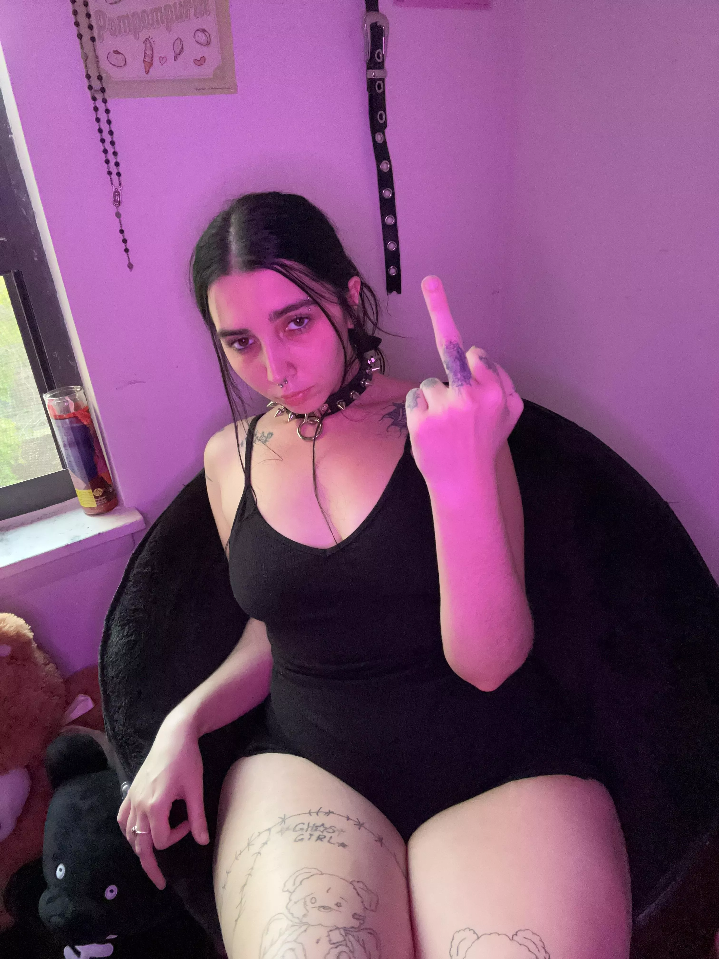 you’re trembling over a simple finger, how pathetic 😂 posted by angelfrompurgatory