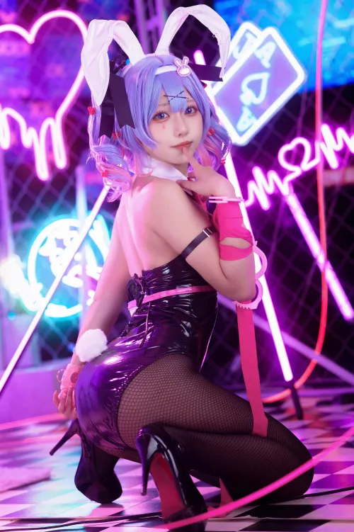 @yukaaaaa0 Hatsune Miku Vocaloid Rabbithole Sexy Miku Cosplay by Pwnagepancakes