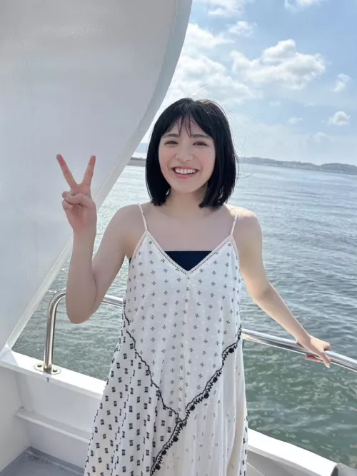 yuzuki hirakawa  by klaymarion