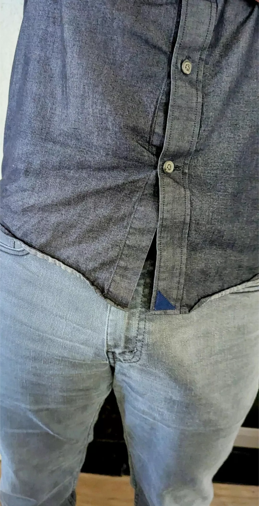 37m Casual work bulge. Noticeable?  posted by Baurak_Ale_Wuz_Here