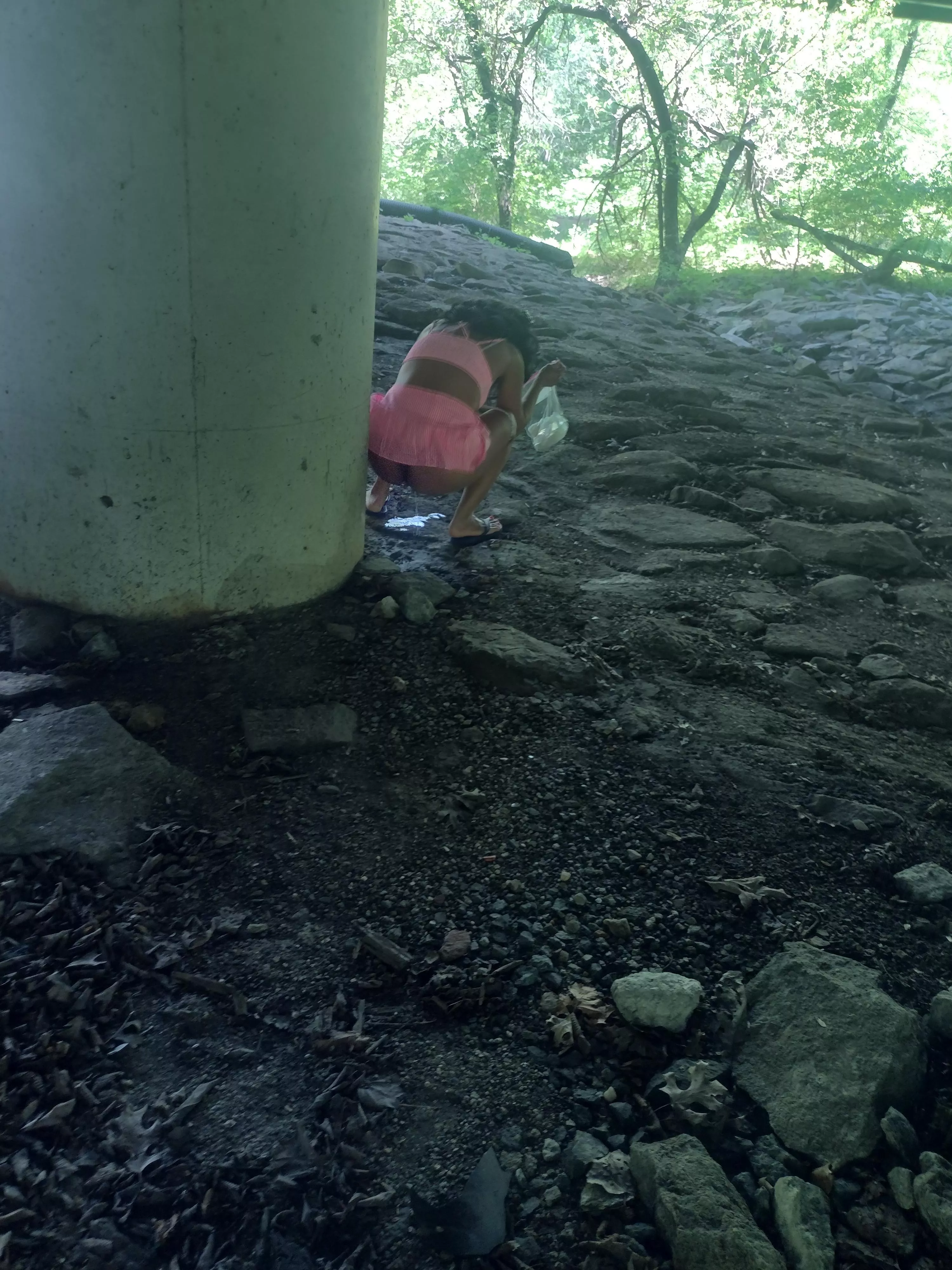 Another angle of my pit stop on the side of the road. There were a few appreciative honks. posted by cindysub27