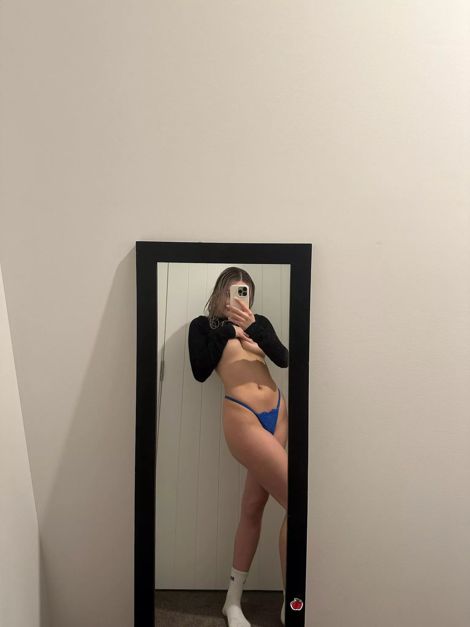 Bound to NYC on 10/25, any older guys available to have some fun? i'm clean and can verify posted by PrimarySir5232