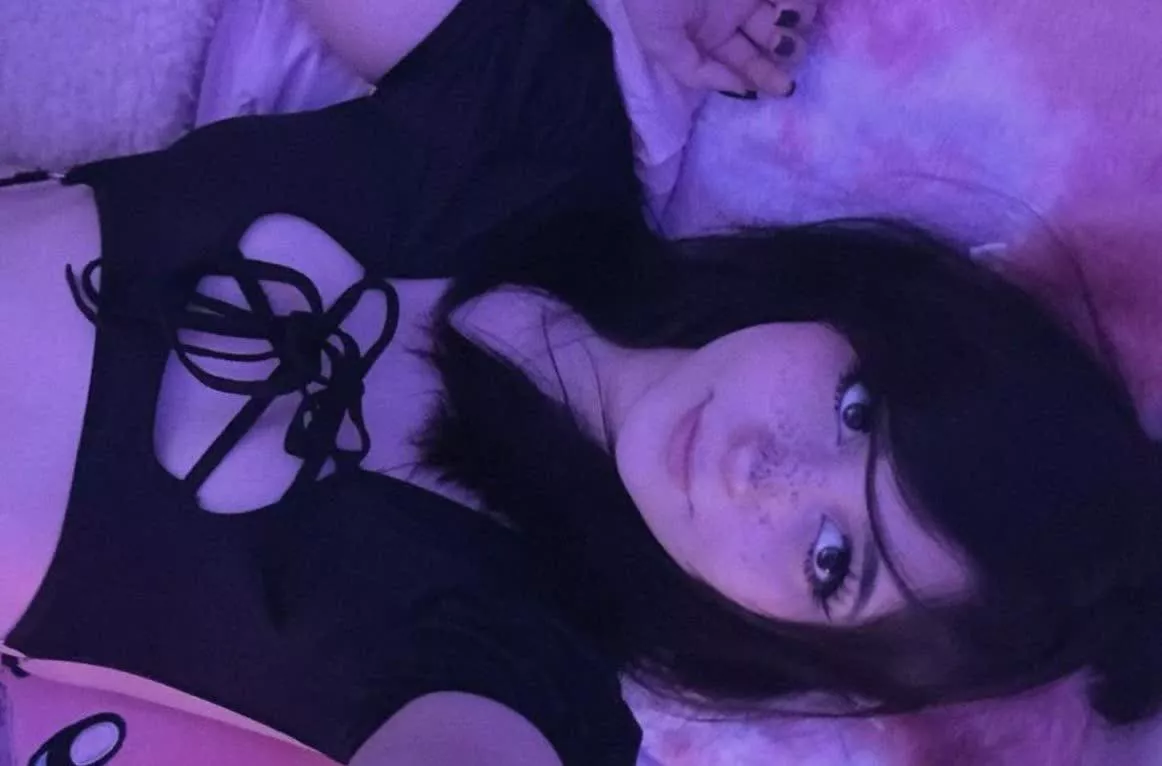 Can we be fuck buddies?
 posted by Beeeauutifulll