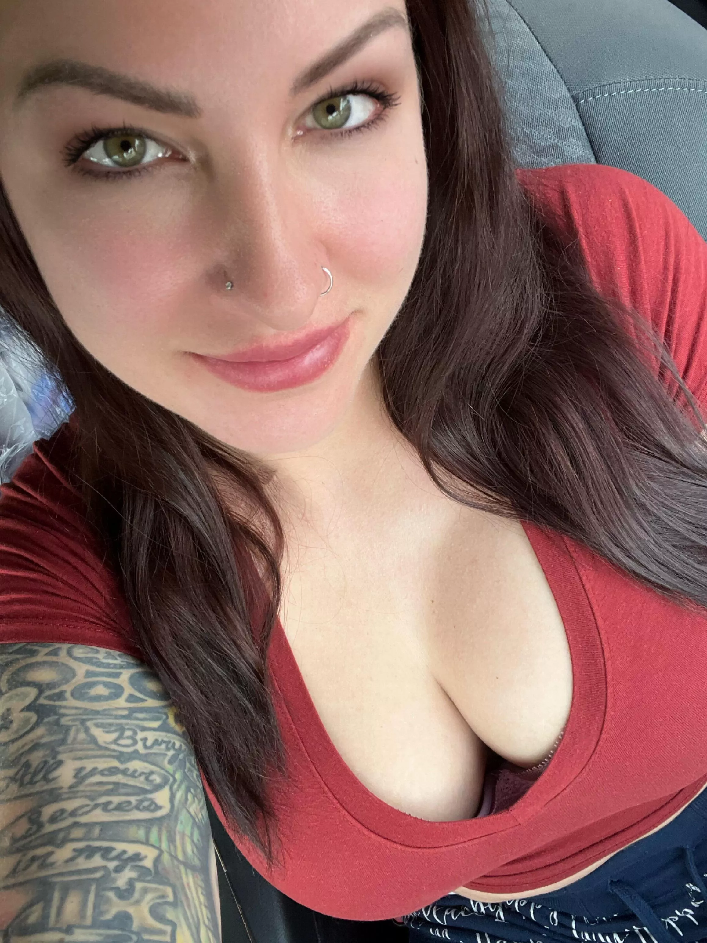 Can you tell what color my bra is?  posted by KinkyCurvyKatie