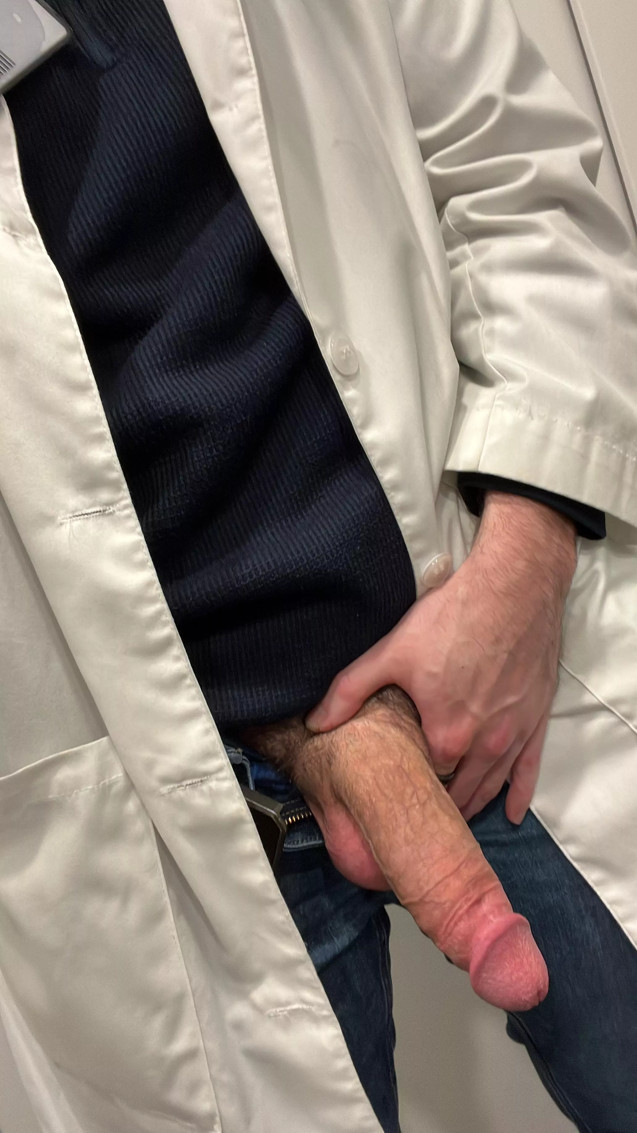 Find out your doctor is hung wyd? posted by thethickbrick