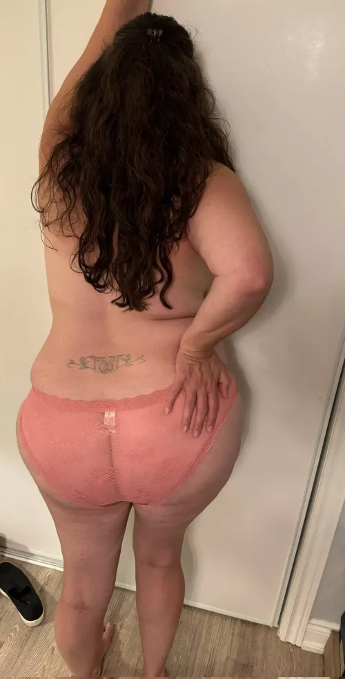 Fuck me while hubby works  by NoWarningSigns