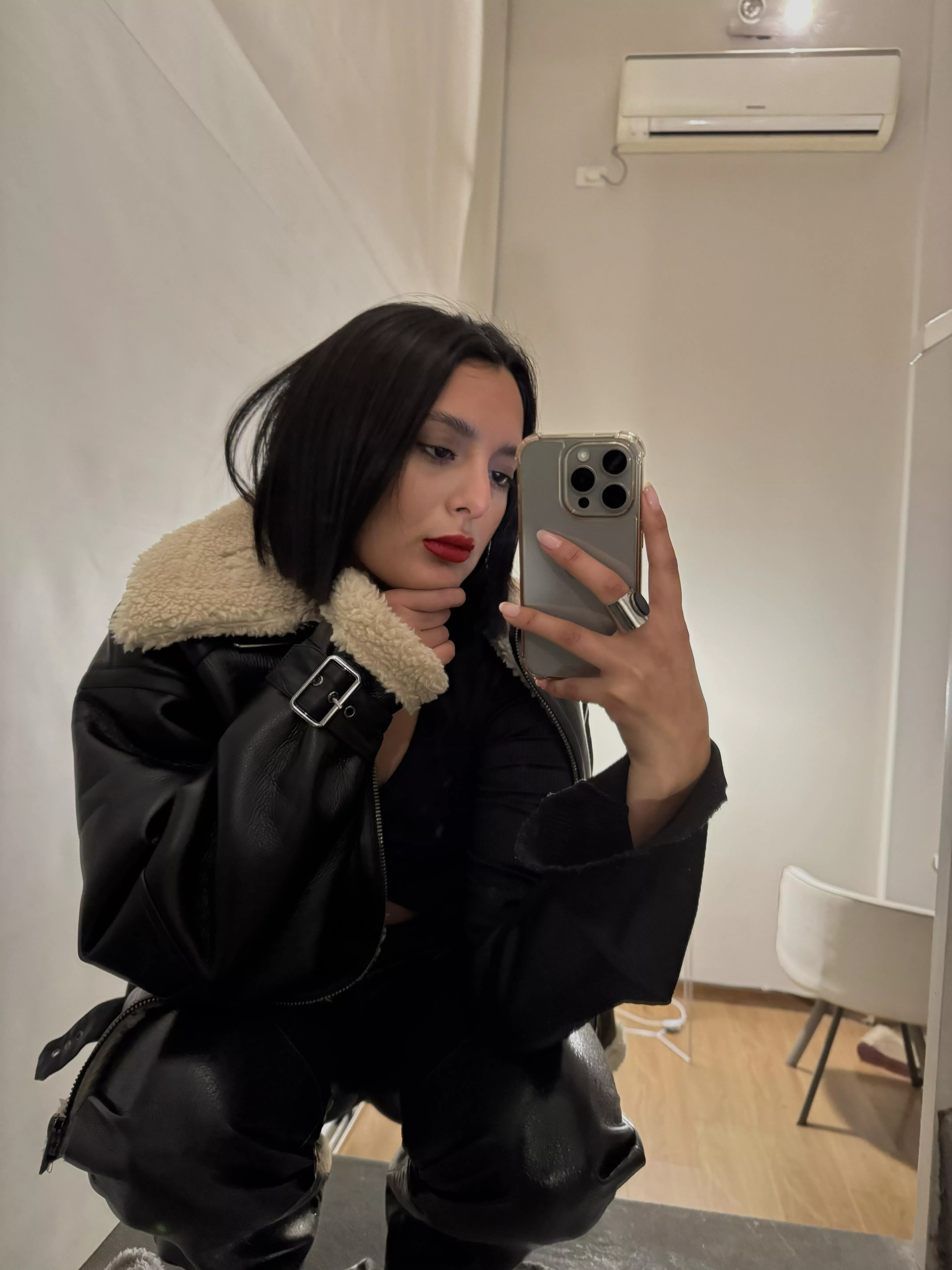 Hey there ;) posted by Lolawildxx